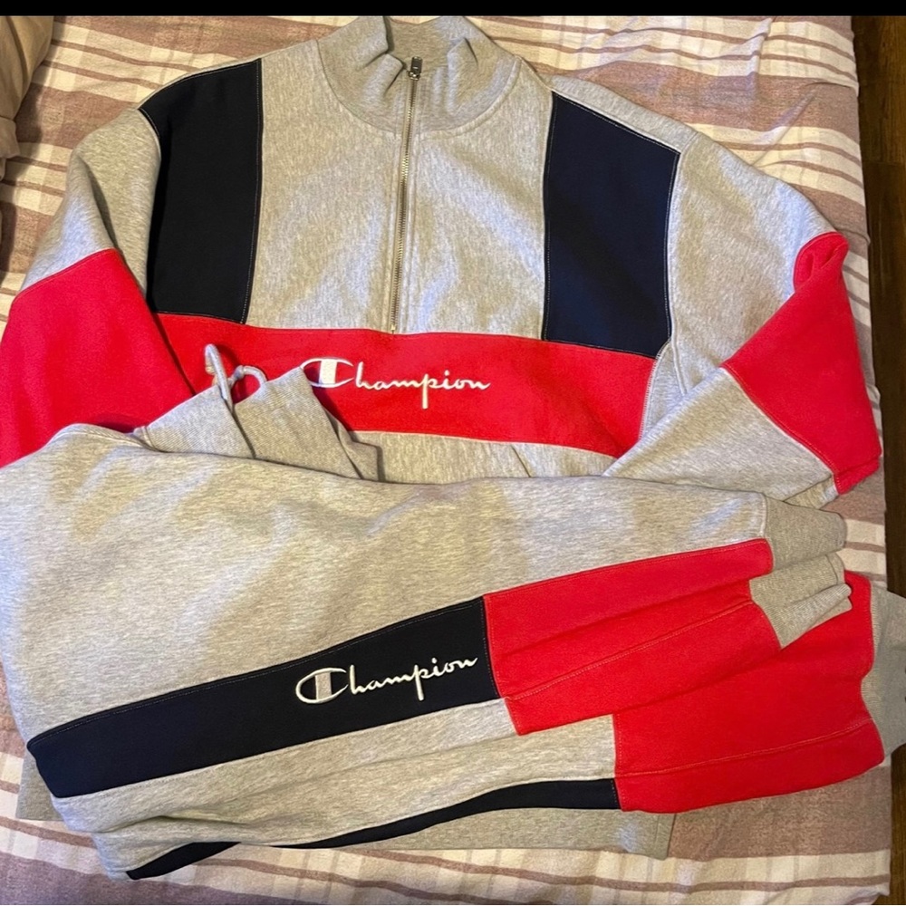 Men’s. Champion Sweat Suit